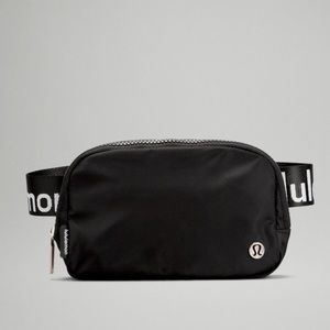 Lululemon Everywhere Belt Bag LOGO Black and White Educator style bag Rare